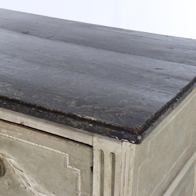 Antique French Classical 2-Drawer Commode With Carved Laurel Garland 17th/18thC For Sale - Image 6 of 18