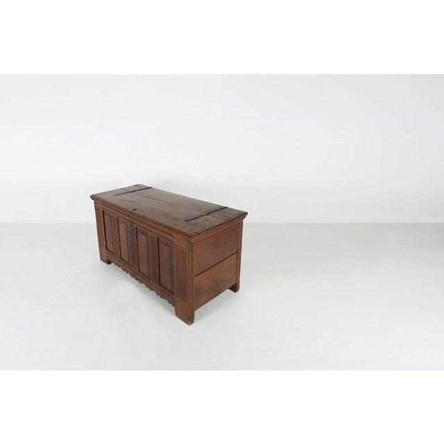 Antique William III Oak Trunk, 1700 For Sale - Image 9 of 14
