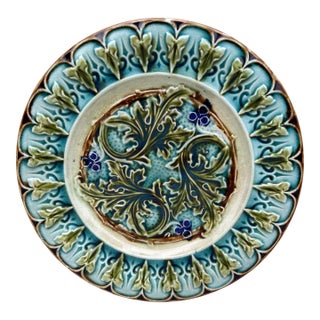 French Green Majolica Acanthus Leaves Plate, Circa 1880 For Sale