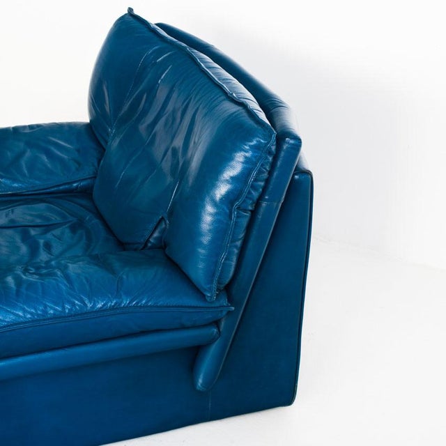 Set of Vintage Blue Leather Armchair and Ottoman by Nicoletti Salotti for Avanti, Italy, 1980s For Sale - Image 11 of 18