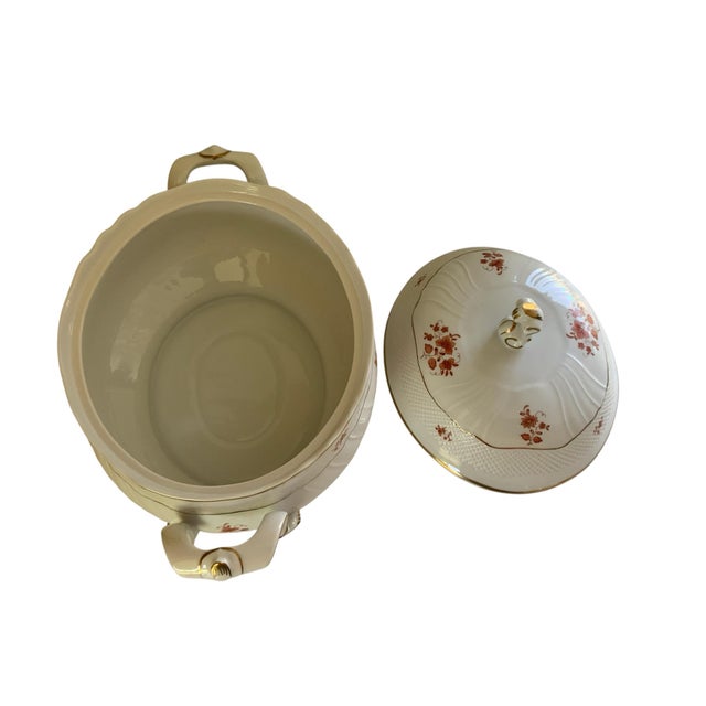 Vintage Hollóháza Hungary Porcelain Covered Soup Tureen - Hand Painted Rust Orange Floral & Gold Trim Pattern Sc / B For Sale In Palm Springs - Image 6 of 7
