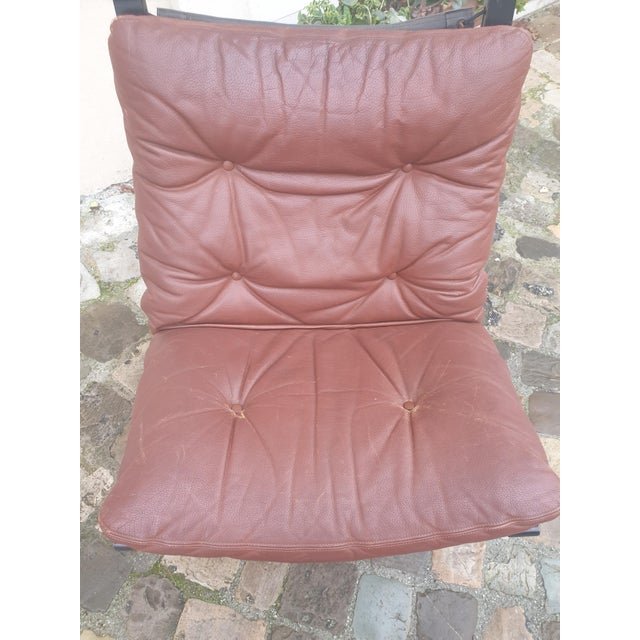 Ergonomic Chair in Leather and Curved Wood, 1970s For Sale - Image 6 of 7