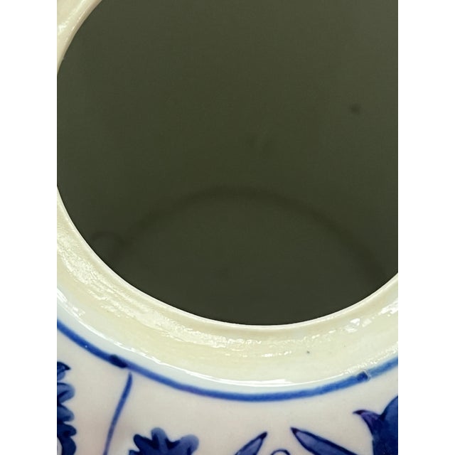 Chinoiserie Blue and White Flower Chinoiserie Large Pumpkin Jar For Sale - Image 3 of 7