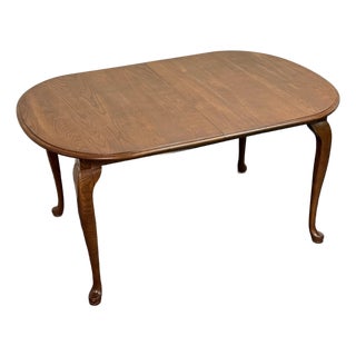 Vintage Kincaid Solid Oak Queen Anne Dining Table For Sale