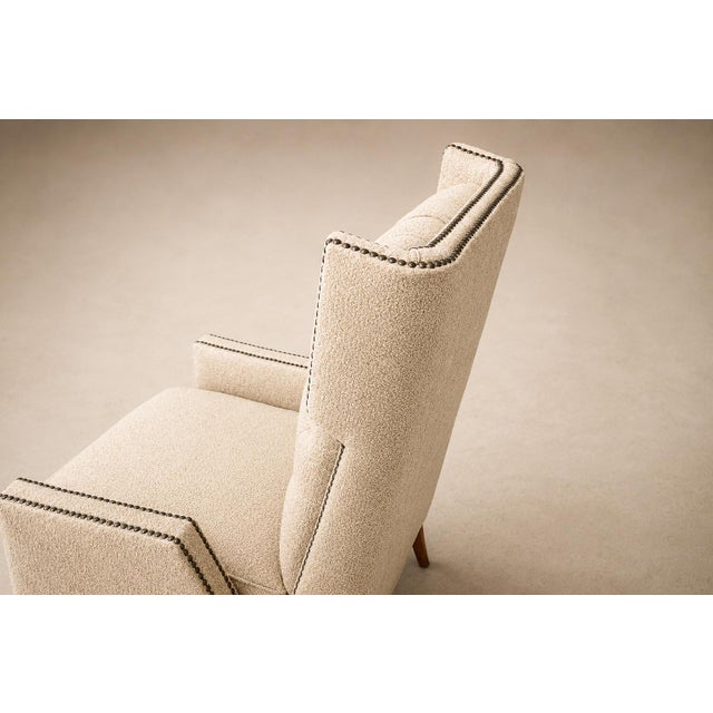 Brazilian Modern Armchair in Hardwood & Warm Oatmeal Bouclé by Giuseppe Scapinelli, 1950s For Sale - Image 11 of 18