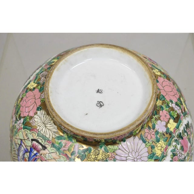 Vintage Rose Medallion Chinese Export Porcelain Figural Painted Bowl For Sale - Image 11 of 12