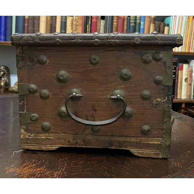 Early 20th Century Antique Early 1900s Omani Teak Wood Traveling Chest For Sale - Image 5 of 10