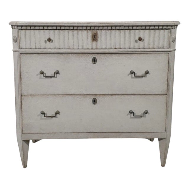 Swedish Gustavian Style 1860s Gray Painted Three-Drawer Chest with Carved Drawer For Sale