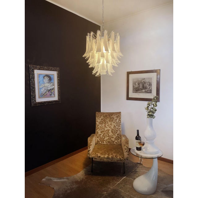 Vintage Italian Murano Chandelier in 41 Glass Petals, 1990 For Sale - Image 4 of 18