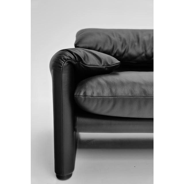 Black Maralunga Lounge Chairs by Vico Magistretti for Cassina, 1970s, Set of 2 For Sale - Image 8 of 11