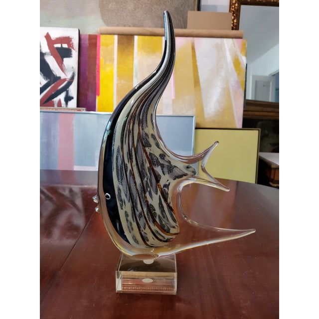 Champagne 1970s Mid Century Modern Murano Italy Fish With Label For Sale - Image 8 of 9