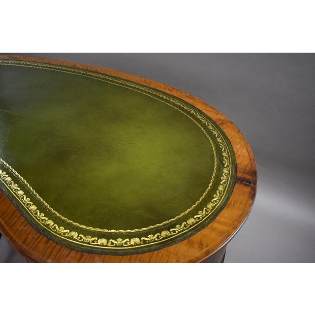Brown Edwardian Flame Mahogany Kidney-Shaped Writing Desk, 1900 For Sale - Image 8 of 13