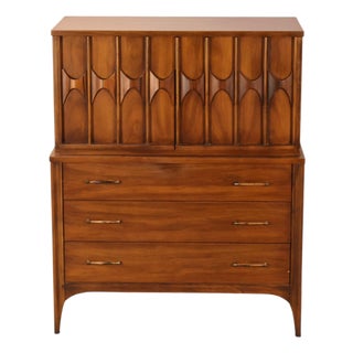 Kent Coffey Perspecta Vintage Mid Century Modern Gentlemen's Highboy Dresser C. 1960s For Sale