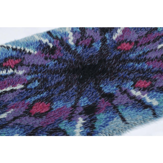 Rug & Kilim Vintage Swedish Rya Runner With Blue and Purple Sunburst Pattern - Rug & Kilim For Sale - Image 4 of 6