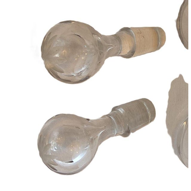 Antique 20th Century French Engraved Crystal Cruet and Silver-Plated Metal Stand from Gallia, 1890s For Sale - Image 5 of 13