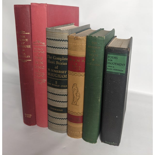 A beautifully curated collection of six vintage literary classics, featuring works of celebrated authors, poets, and...