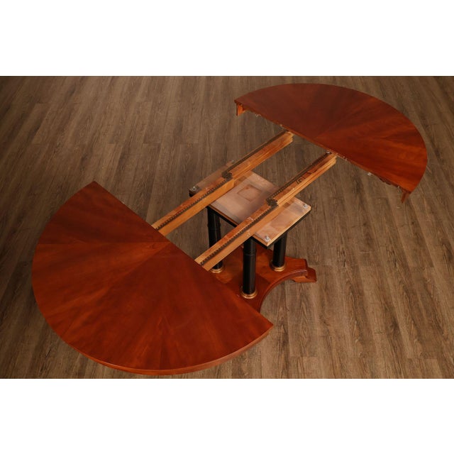 Ethan Allen 'Medallion' Cherry Round Pedestal Dining Table For Sale In Philadelphia - Image 6 of 18