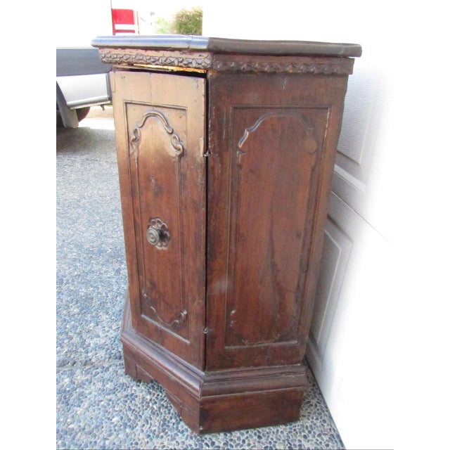 Early 18th Century 18th. Century Italian Walnut Credenza For Sale - Image 5 of 12