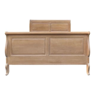 Ethan Allen Country French Sleigh Bed - Queen Size For Sale