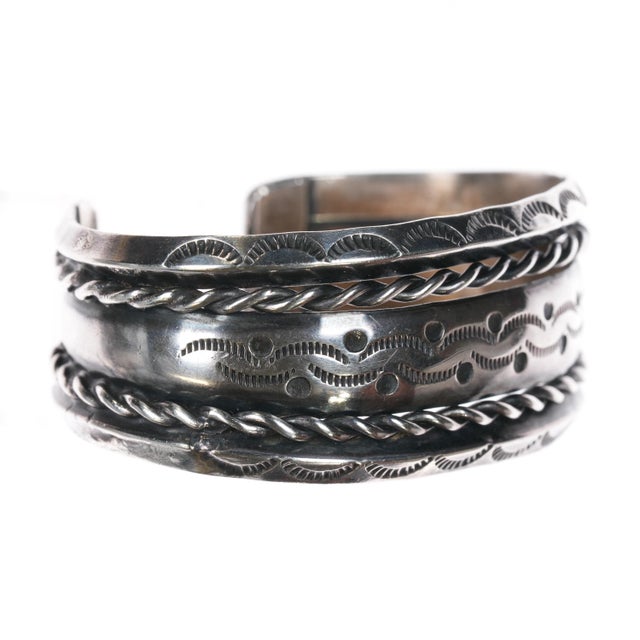 Mid 20th Century 6 1/8" Vintage Navajo Heavy stamped carinated silver twisted wire cuff bracelet For Sale - Image 5 of 10