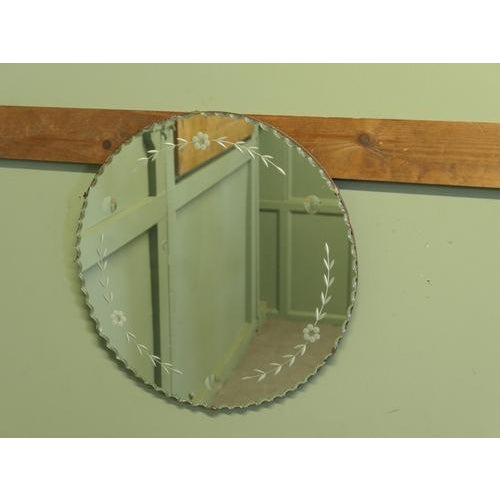 French Art Deco Round Etched Wall Mirror, 1920 For Sale - Image 3 of 7