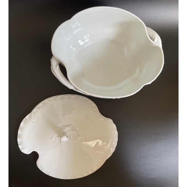 19th C. Haviland Marseille All White Covered Tureen, Vegetable Dish and Butter Box For Sale In Las Vegas - Image 6 of 12