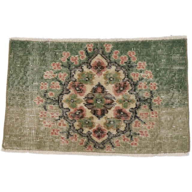 Vintage Turkish Sivas Rug, 01'04 X 02'02 For Sale - Image 9 of 9