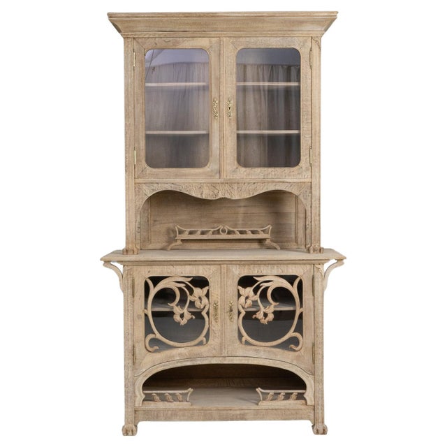 1910s French Art Nouveau Oak Vitrine With Floral Details For Sale - Image 15 of 18
