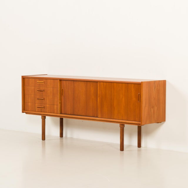 Nils Jonsson Scandinavian Teak Sideboard in the style of Nils Jonsson, 1960s For Sale - Image 4 of 17