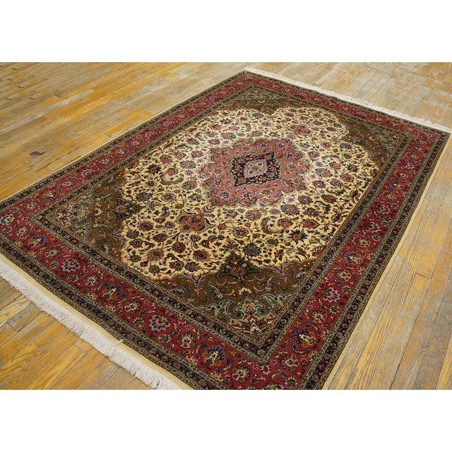 Antique Persian Tabriz Rug, Size: 4'10"x6'0" Tabriz Tabriz is the seat of Persian Azerbaijan Province, a large industrial...