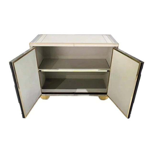 Italian Italian Art Deco Style Cabinet / Server With New York Skyline Glass Decoration For Sale - Image 3 of 10