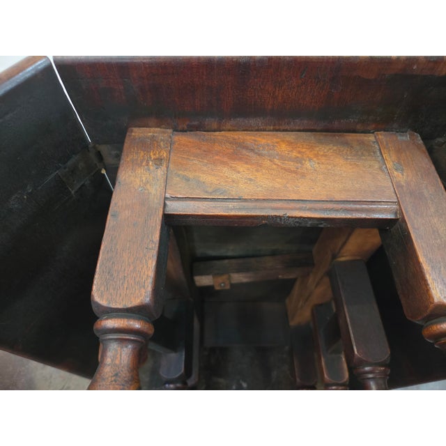 18th Century Drop Leaf Gate Leg Brown Mahogany Small Table William & Mary For Sale - Image 4 of 18