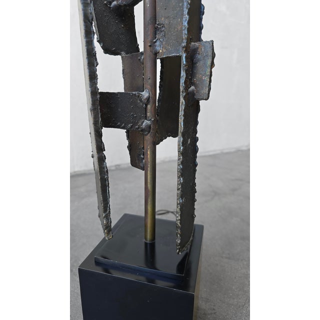 Metal Sculptural Brutalist Bronze Table Lamp by Richard Barr for Laurel For Sale - Image 7 of 12