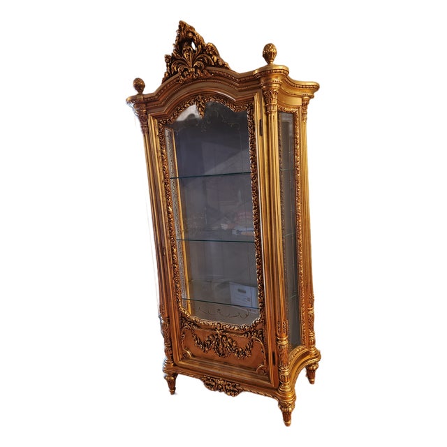 Late 20th Century Silik Italian Hand-Carved Gilt Display Cabinet / Curio | Gold Leaf | Made in Italy For Sale