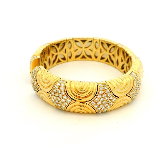 Contemporary Vintage Italian 18k Gold Diamond Wide Cuff Bracelet For Sale - Image 3 of 16