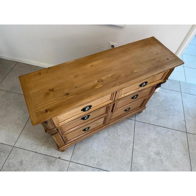 Farmhouse Chest of Drawers in Pine For Sale - Image 5 of 12