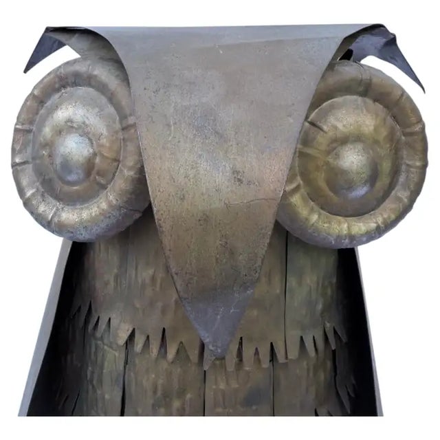 Handcrafted Mid Century Modern metal owl sculpture in the style of Curtis Jere. This decorative brutalist object features...