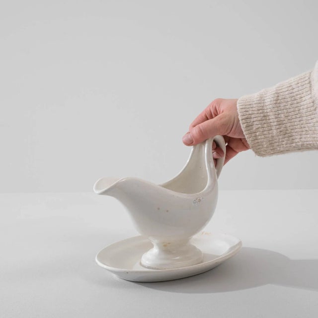 1900 - 1909 1900s Belgian Porcelain Sauceboat For Sale - Image 5 of 9