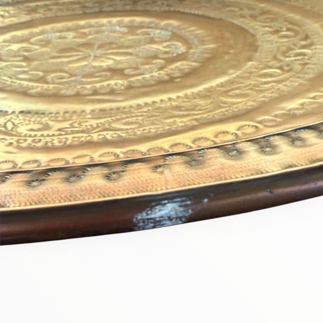 Late 20th Century Late 20th Century Large Hammered Brass Wall Platter – Ornate Floral Medallion Wall Decor - 22” For Sale - Image 5 of 10