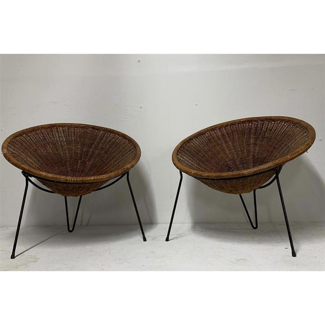 Mid-Century Modern 1950s Pair of Wicker Chairs Attributed to Roberto Mango For Sale - Image 3 of 3