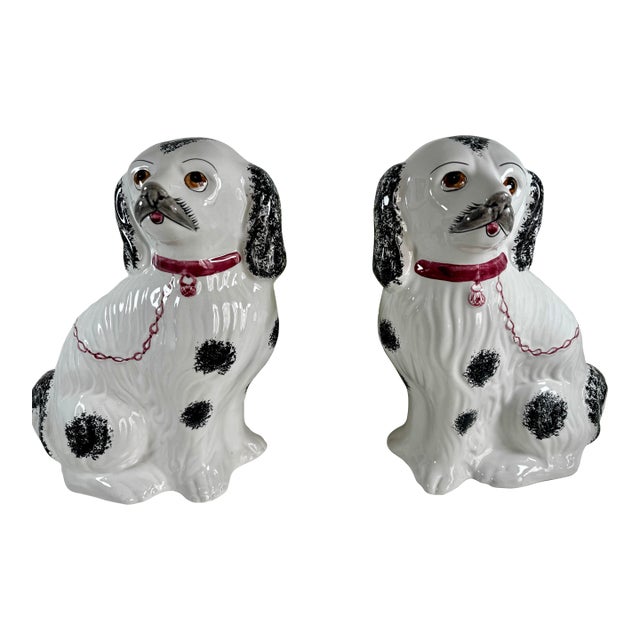 Pair of Vintage Staffordshire Style Spaniel Dogs Ceramic Statues Portugal Jay Willfred For Sale