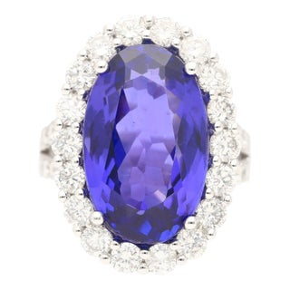 15.46 Carat Oval Cut Fine Tanzanite and Diamond Halo Ring in 18k White Gold With, Size 7 For Sale