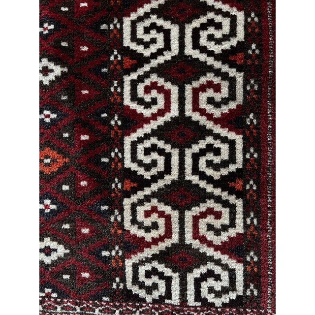Handwoven Red and Burgundy Geometric Rug with Ivory Fringes, 1990s For Sale - Image 4 of 7