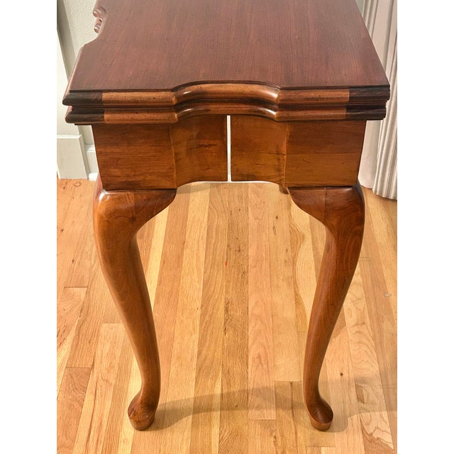 American Vintage Queen Anne Revival Mahogany Flip-Top Game Table / Console Table For Sale - Image 3 of 15