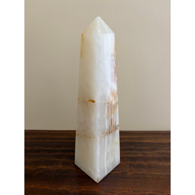Stone Green and Brown Onyx Marble Obelisk With Dramatic Veining For Sale - Image 7 of 10