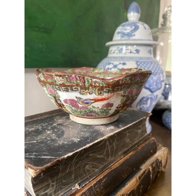 Ceramic 1940s Famille Rose Chinese Bowl For Sale - Image 7 of 10