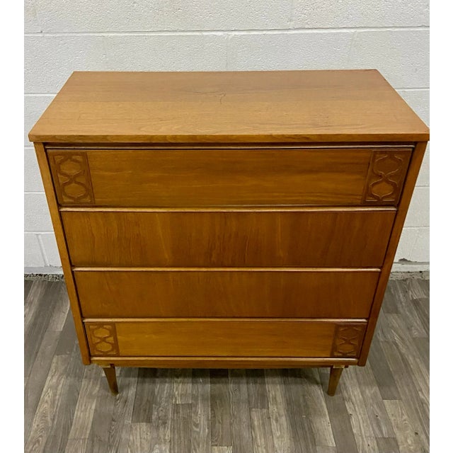 Vintage MCM Paul McCobb Style Highboy Four Drawer Chest of Drawers For Sale - Image 10 of 12