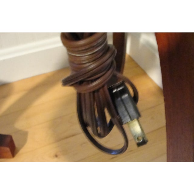 Mid-Century Modern Modeline Style Walnut and Glass End Table Lamp For Sale - Image 9 of 13