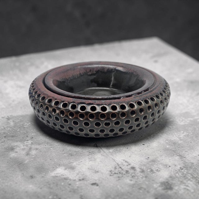 This vintage California studio pottery bowl was made in the United States between the late 1970s and 1990s. Handcrafted in...
