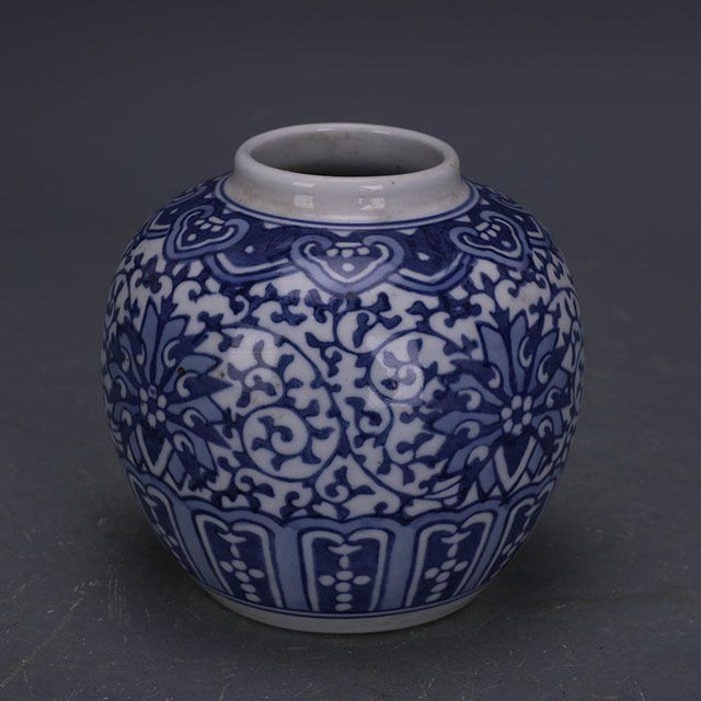 1950s Vintage Chinese Blue and White Porcelain Jar With Scrolling Floral Motif For Sale - Image 5 of 5